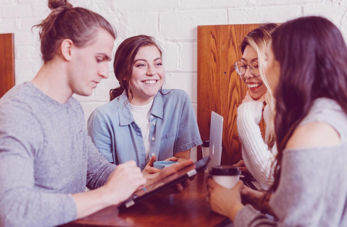 SEO Content Writing: What Beginners and Experts Actually Do Differently